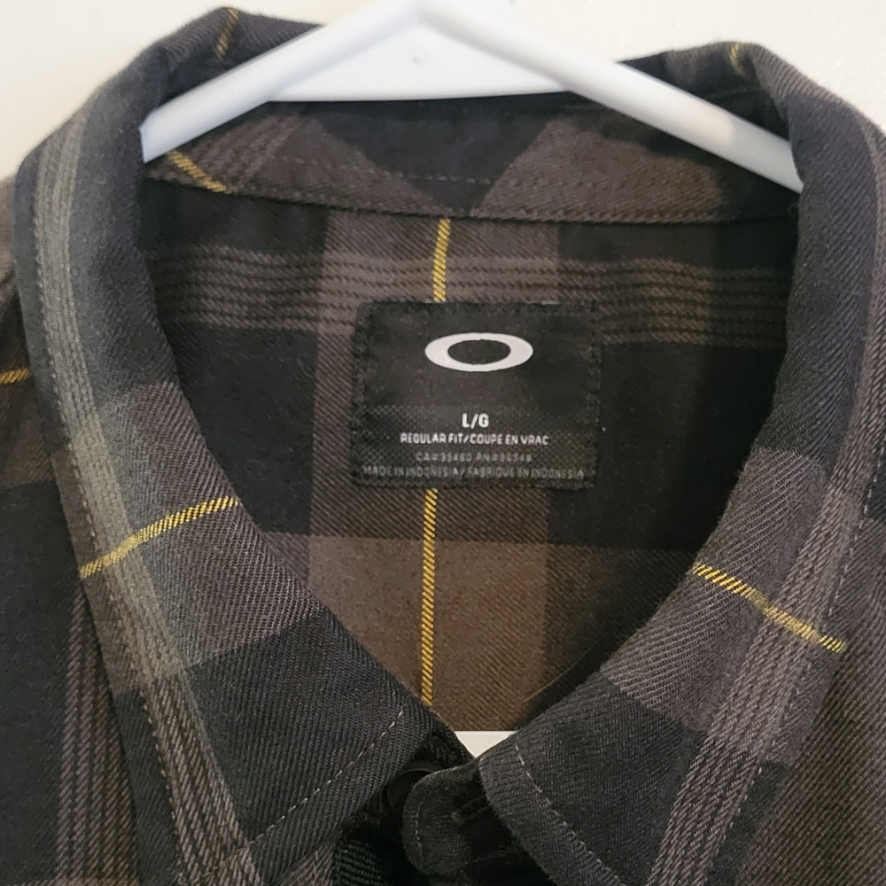 Men's shirt